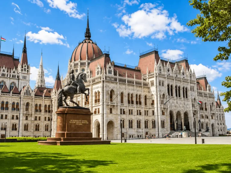 Bratislava & Budapest in One Day